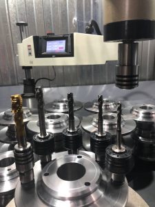 зразки мітчиків резьбонарезного маніпулятора з ЧПУ