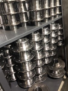 стелаж з готовою продукцією маточини двох видів